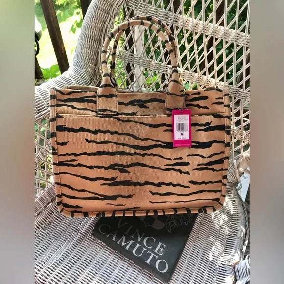 Vince Camuto Tiger Tote Bag NWT - Picture 4 of 6